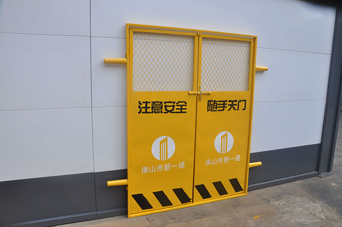 臨邊防護欄與立柱怎么連接？ 
